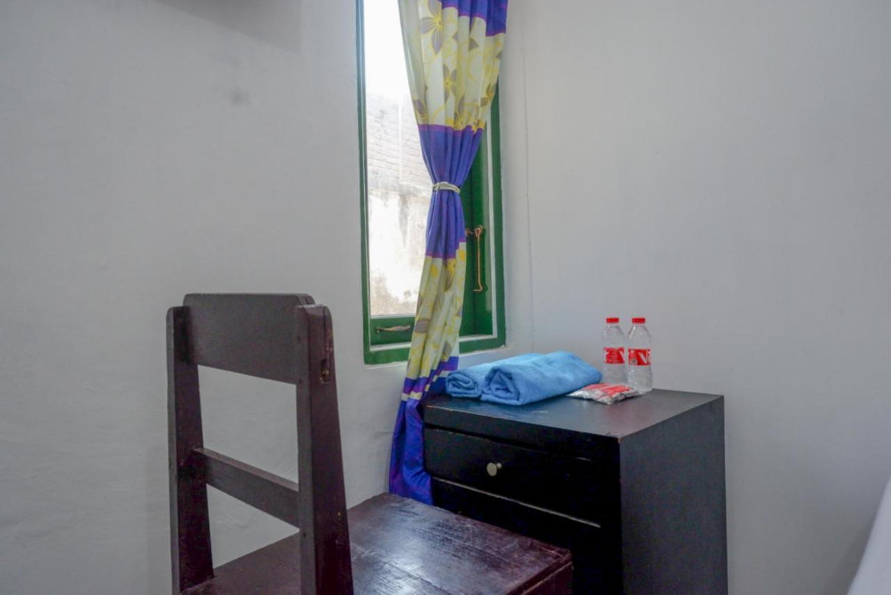Reddoorz Syariah @ Ndalem Kembang Sore ジョグジャカルタ エクステリア 写真