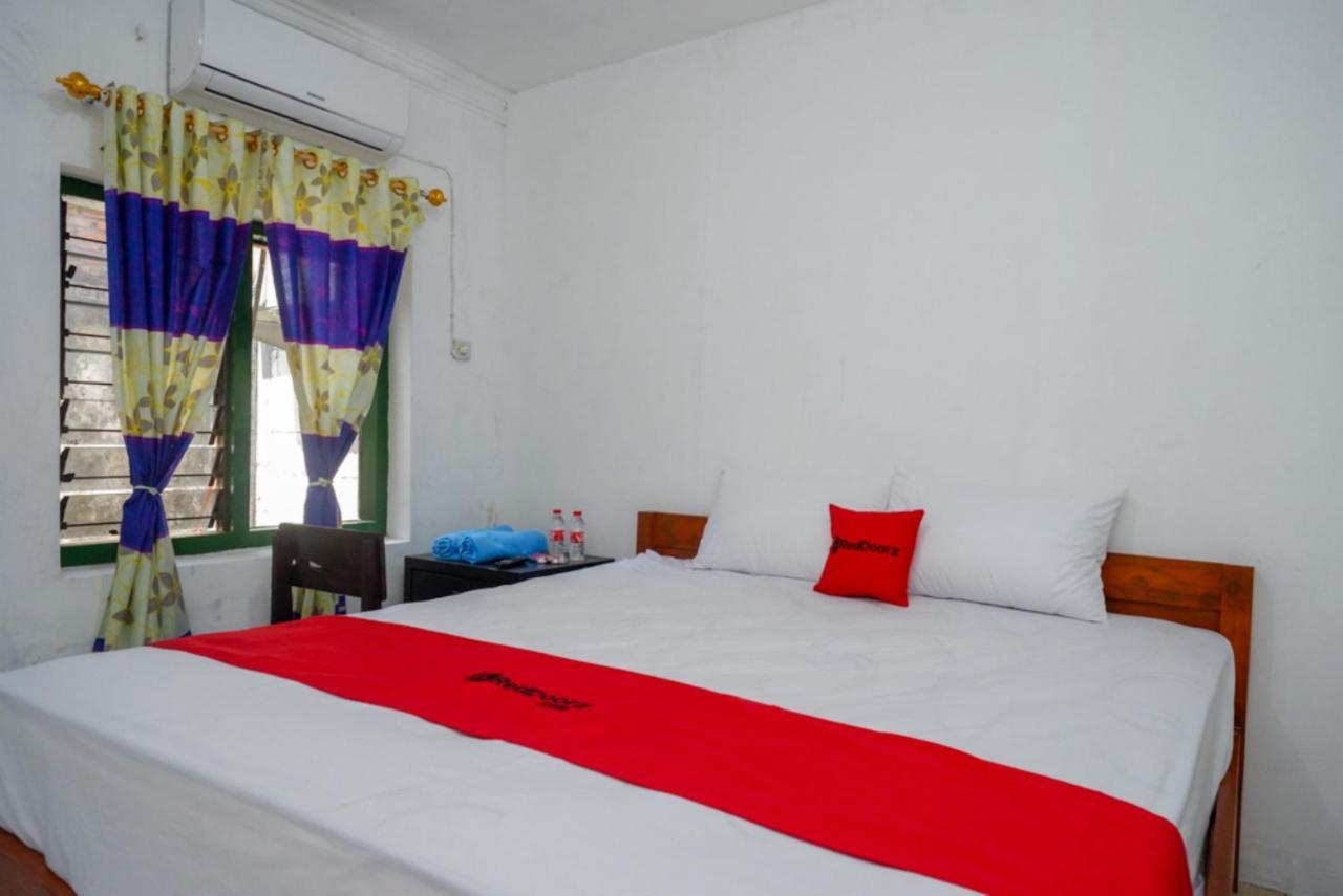 Reddoorz Syariah @ Ndalem Kembang Sore ジョグジャカルタ エクステリア 写真